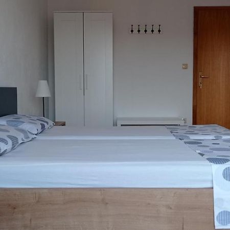 Studio Apartment With Balcony Trogir Extérieur photo