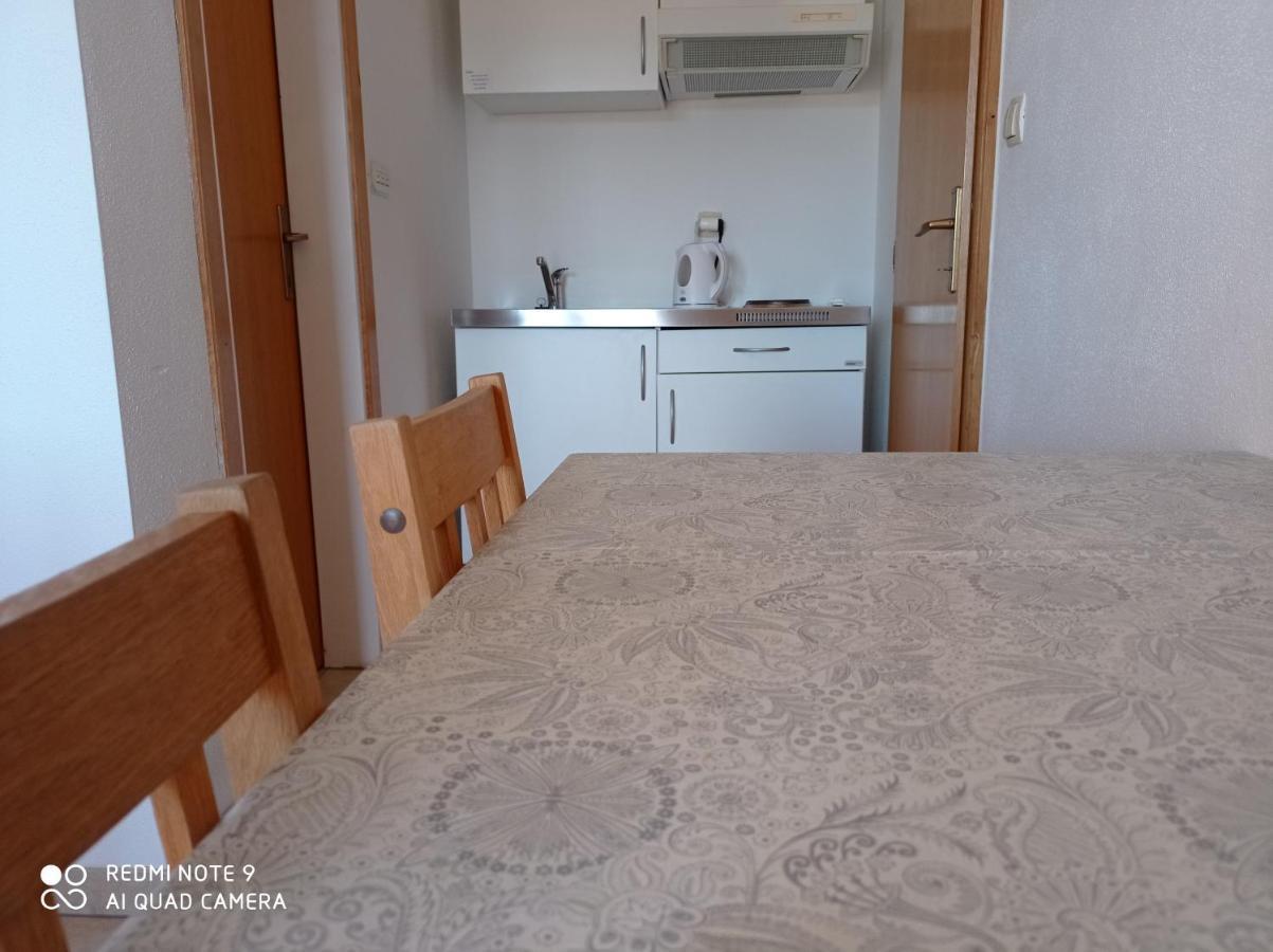 Studio Apartment With Balcony Trogir Extérieur photo
